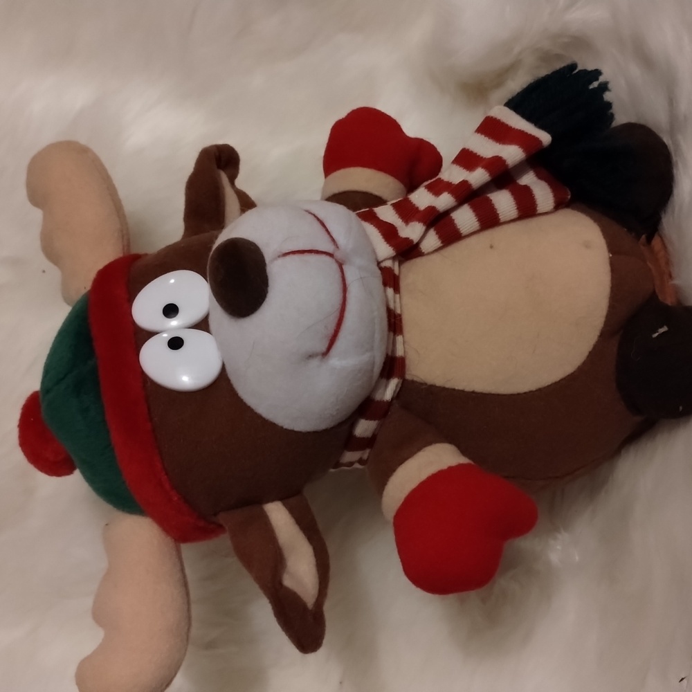 CHRISTMAS JINGLE BELLS Singing MOOSE